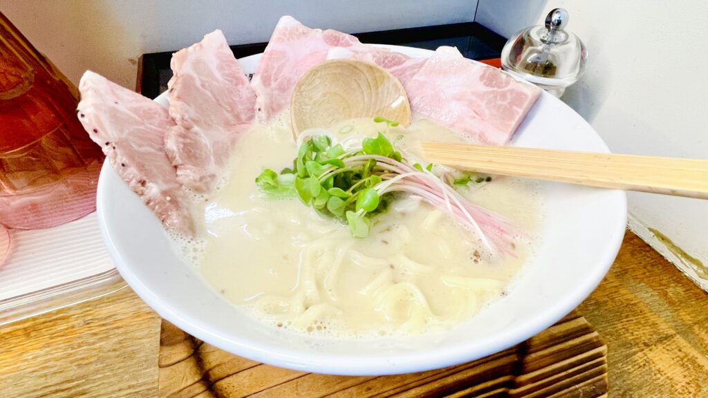 麺や 鳥の鶏次 いつも行列 大人気店の濃厚まろやか鶏白湯ラーメン 大阪堺 中百舌鳥 さかい生活